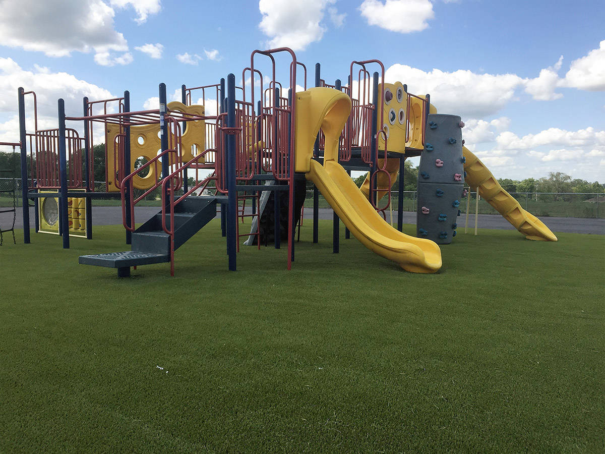 playground installation in elfers