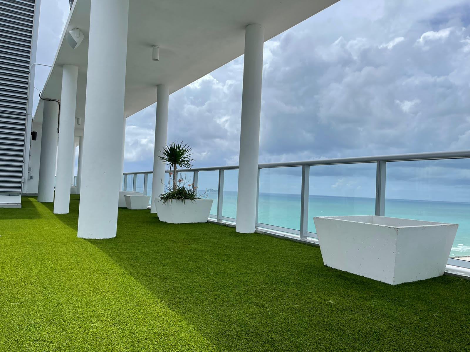 artificial grass for home rooftop