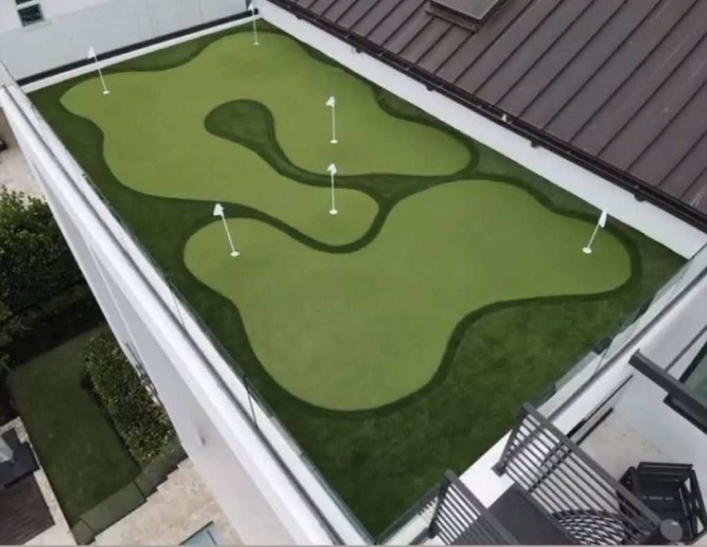 artificial grass rooftop putting green