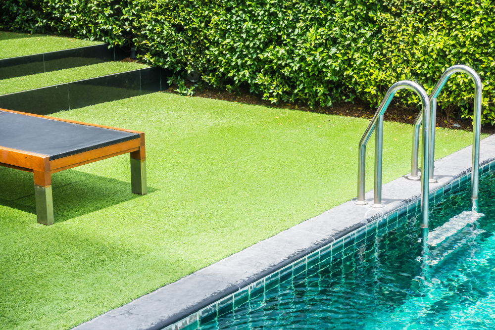 Benefits of Installing Artificial Grass in Tampa Homes